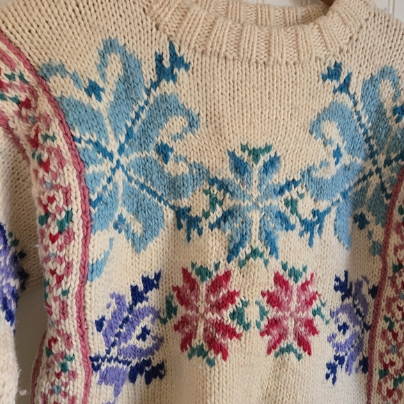 Head Vintage Women's Wool Cream Knitwear Sweater with Floral Accents - Picture 3 of 7